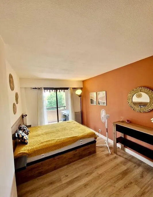 Cagnes Sur Mer-Spacieux 2 Pieces 0*, Cagnes-sur-Mer